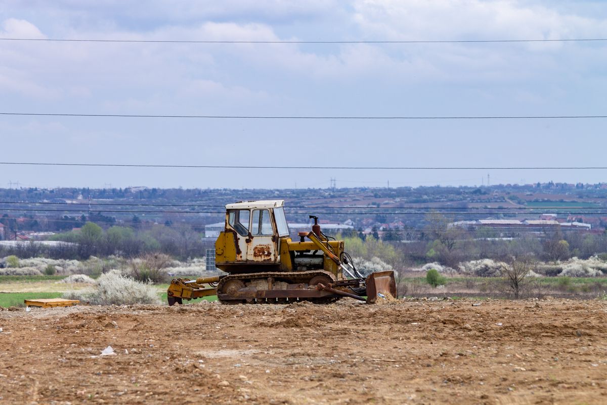 Hydraulic pumps for bulldozers and graders